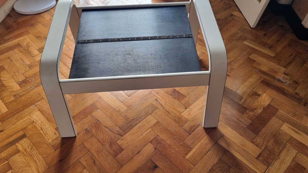 Стол за релакс с табуретка за крака