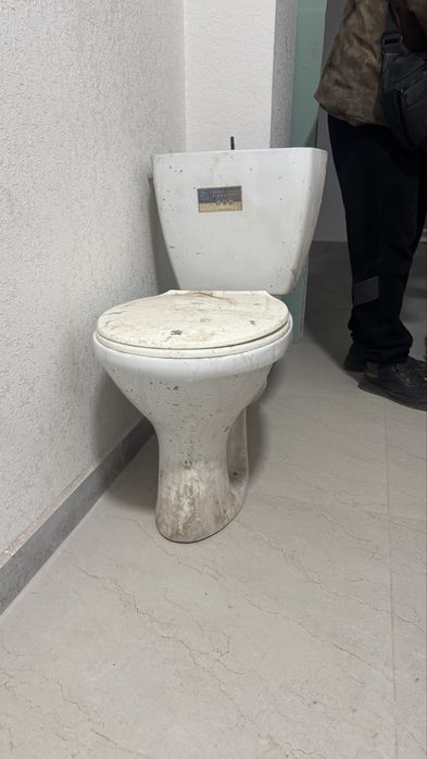 Унитаз для рабочих стройка