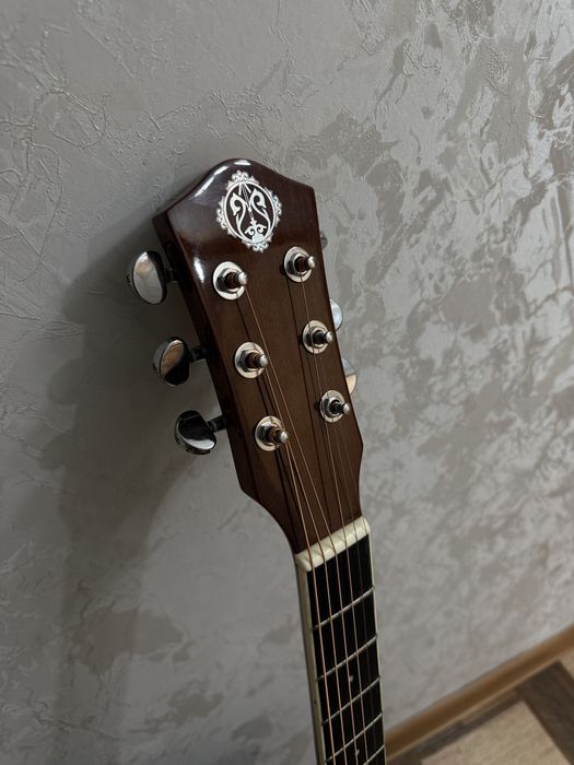 Гитара акустическая