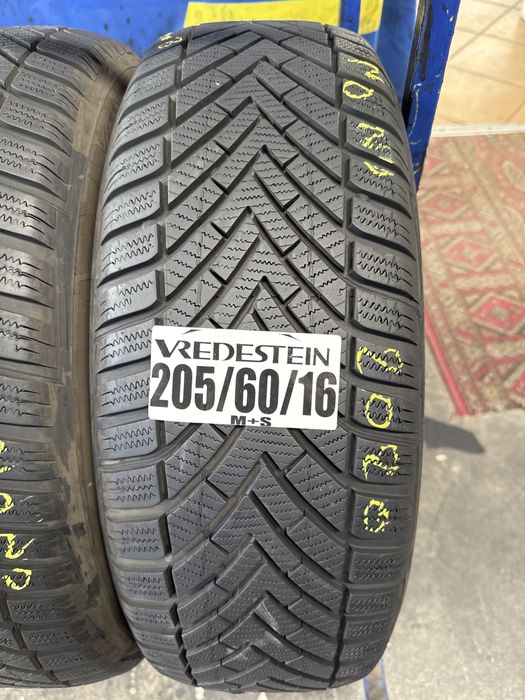 205/60/16 Vredestein M+S