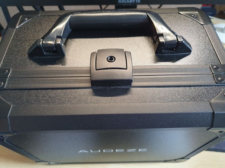 Audeze LCD 2 + cutia specifica