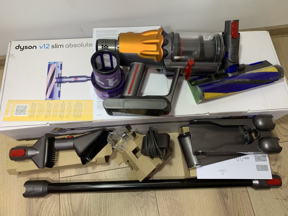 Dyson V12 Slim Absolute – aproape NOU