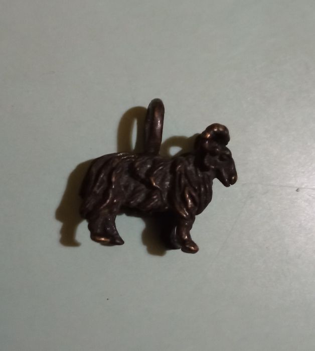 Винтажный талисман в виде барана