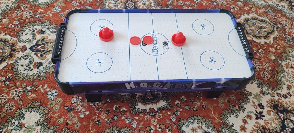 Joc Mini Air Hockey / Hochei de masă pentru copii – Stare foarte bună
