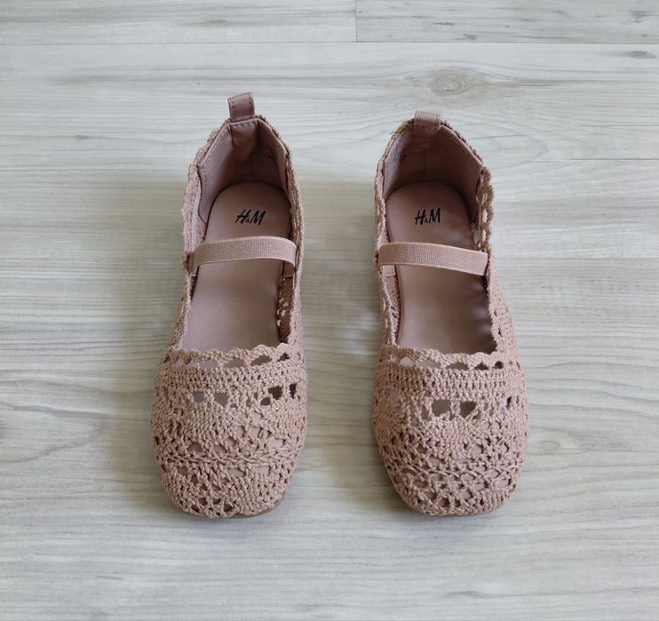 H&M Обувки тип пантофки с вид на плетени на една кука, номер 29