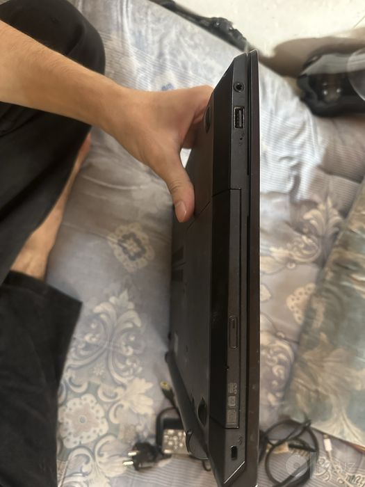 Lenevo B50 12/1tg