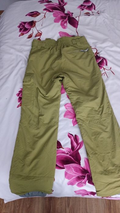Vand clapari, casti si pantaloni ski