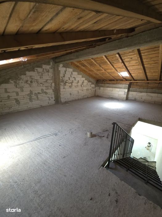 Vilă insiruita P+1+M