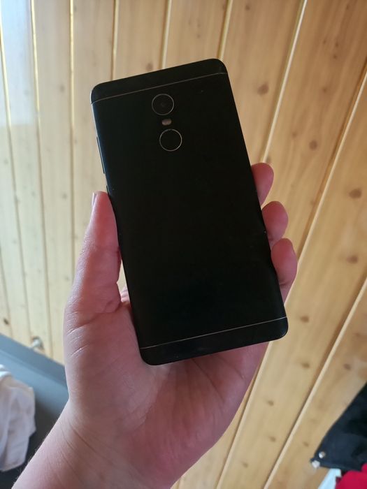 RedMi 5 qora  ekran singan