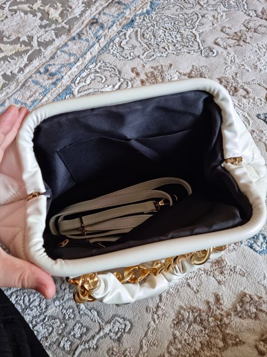 Blestyashiy oq sumka