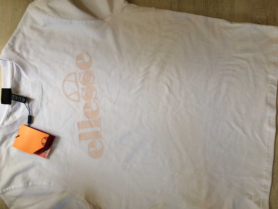 Дамска тениска Ellessе.