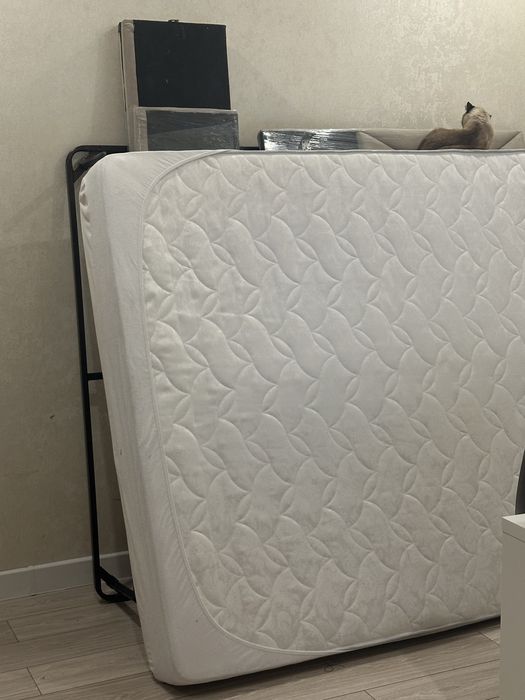 Продам кровать двухспальная