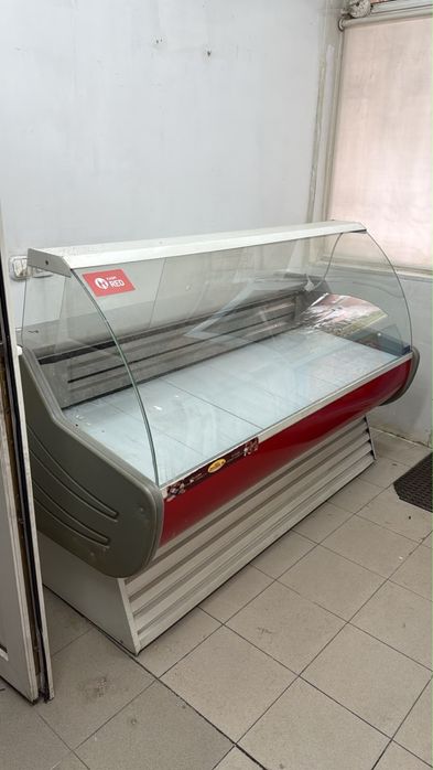 Холодильник витринный