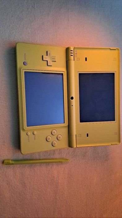 Nintendo dsi Lime