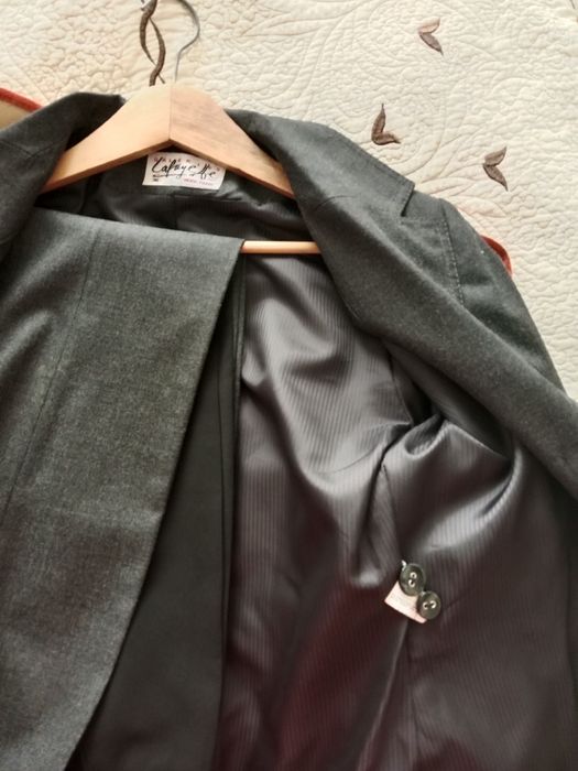 Костюм срочна хорошо состояния