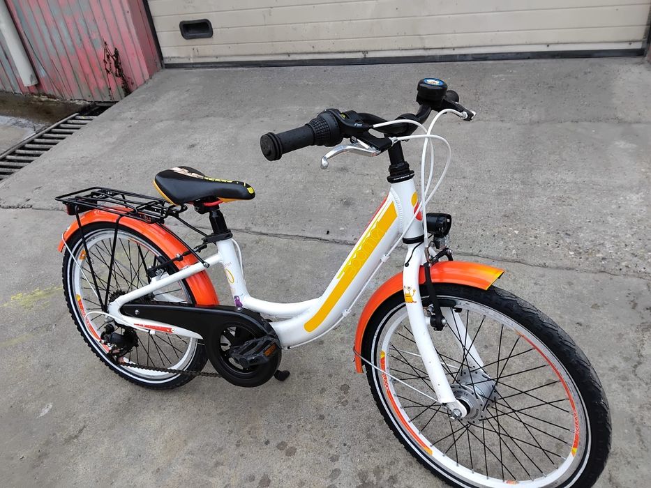 Vând bicicleta din aluminiu pentru copii