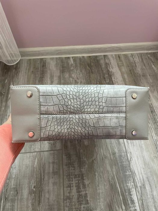 Дамска сива чанта