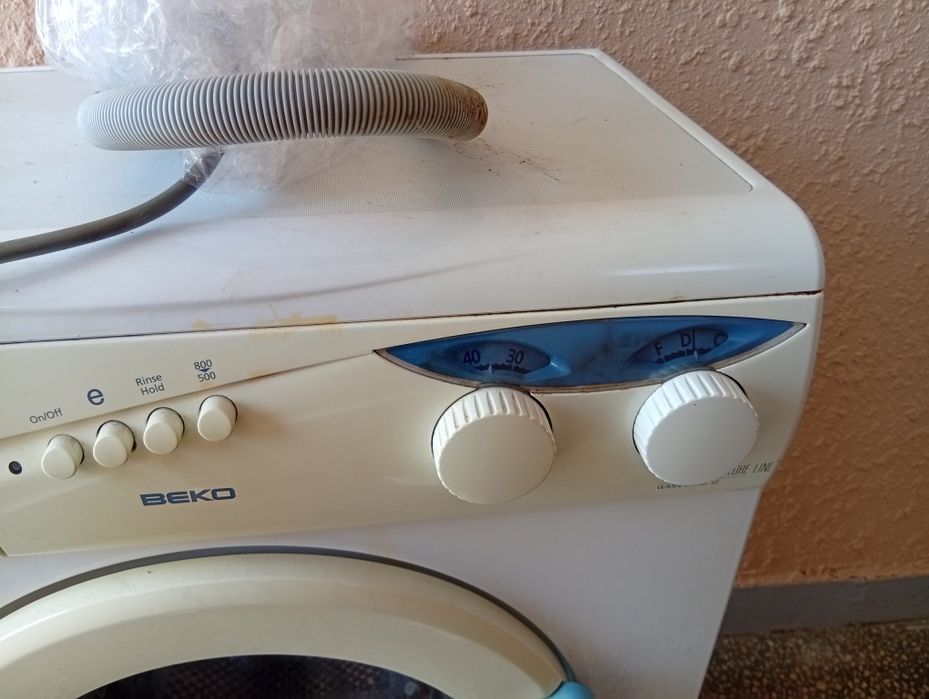 Продавам пералня БЕКО