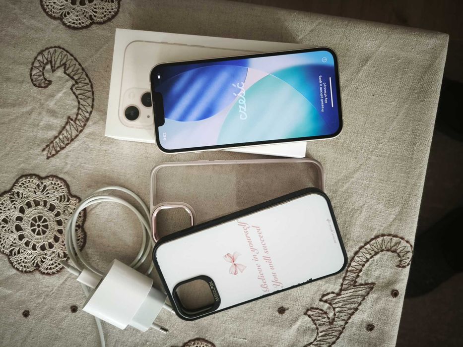 Продавам iPhone 13