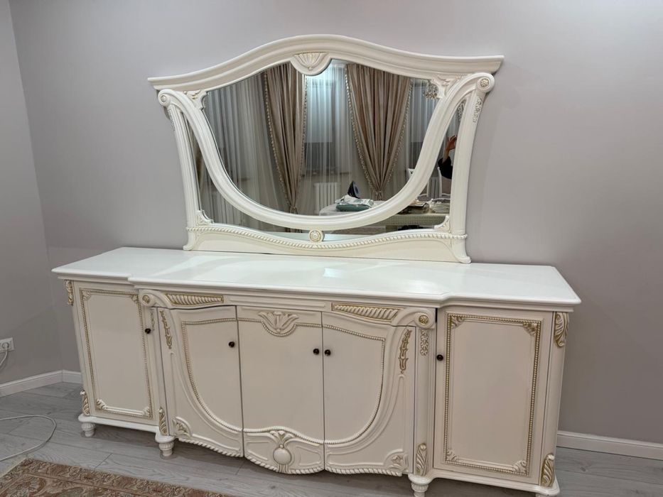 Продам сервант )