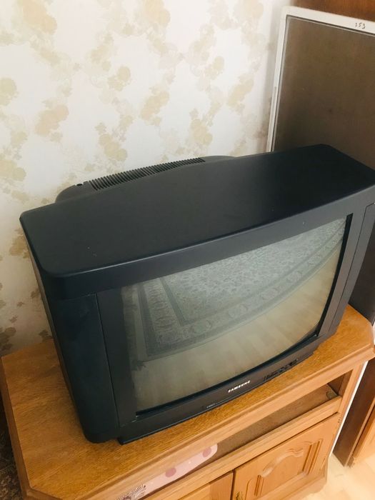 Продам телевизор за 10 тысяч