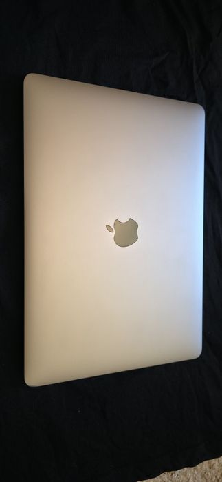 Macbook pro m2, full box