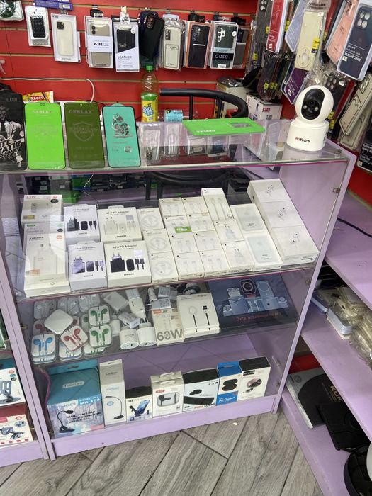 продается сотовый аксессуарный бутик