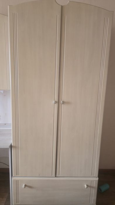 Продам стенку 30000