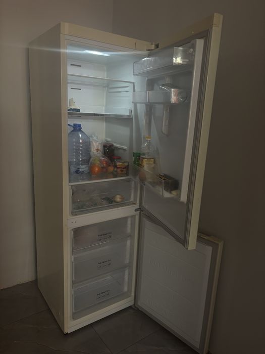Продаю холодильник самсунг