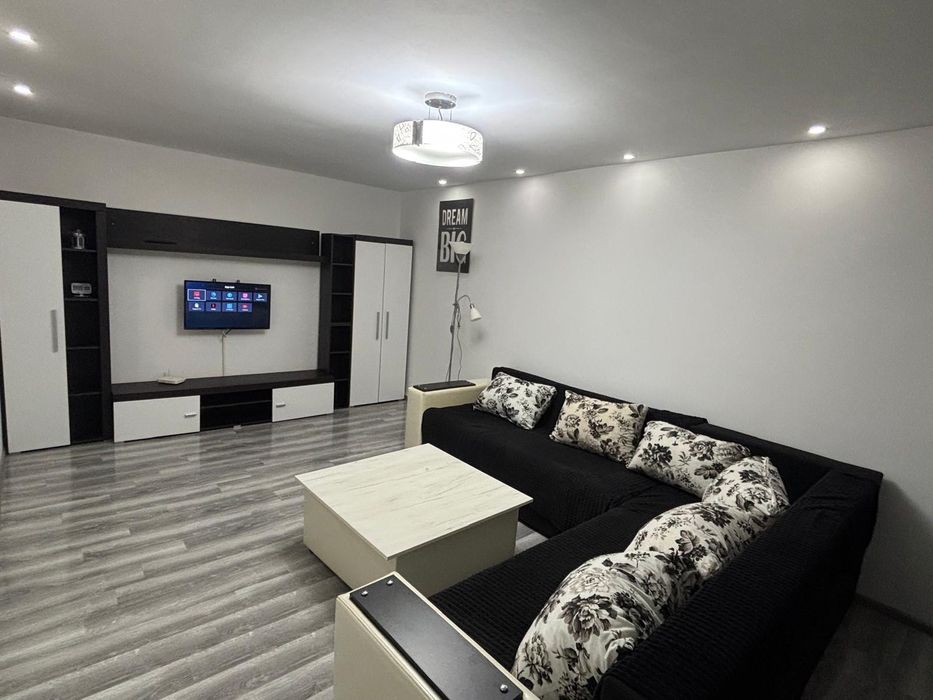 Închiriez garsonieră