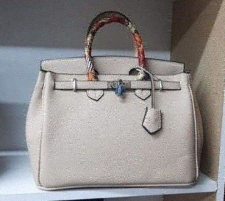 Geanta nude,dimensiune mare(40cm L,France, saculet, etichetă