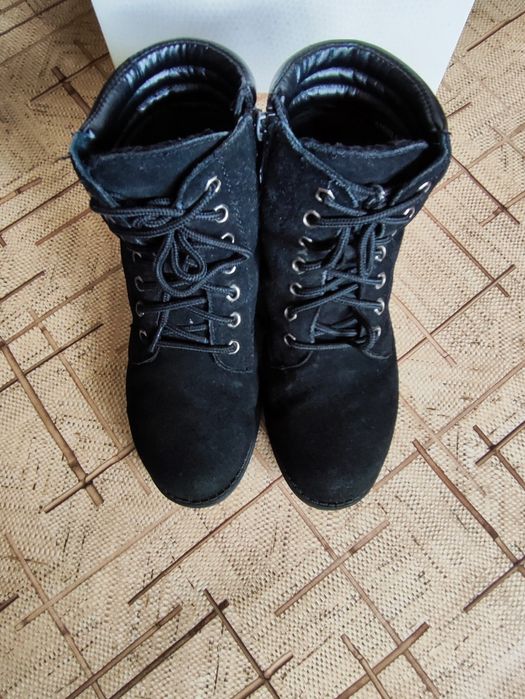 Ботинки зимние (36 размер)