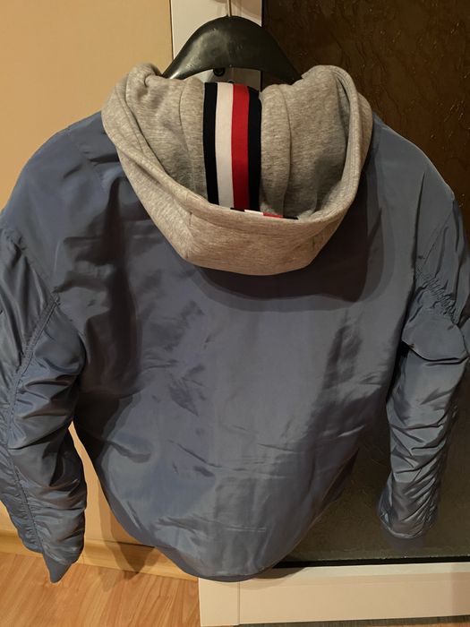 Оригинално яке на Tommy Hilfiget