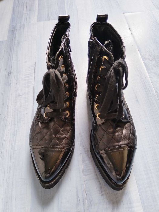 Оригинални боти на Love Moschino