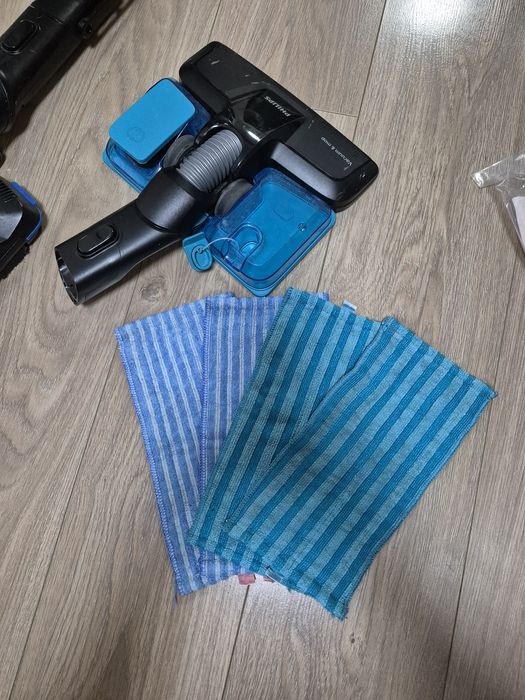 Безкабелна прахосмукачка Philips SpeedPro Max Aqua