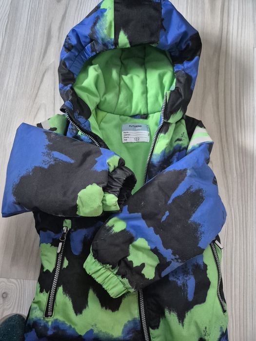 Зимний комбинезон на 4-6 лет