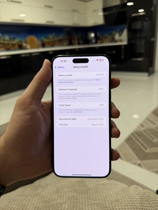 iPhone 15 Pro Max - 90% Battery Health