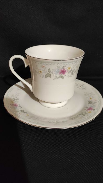 4 двойни сета за чай от изключително фин китайски порцелан