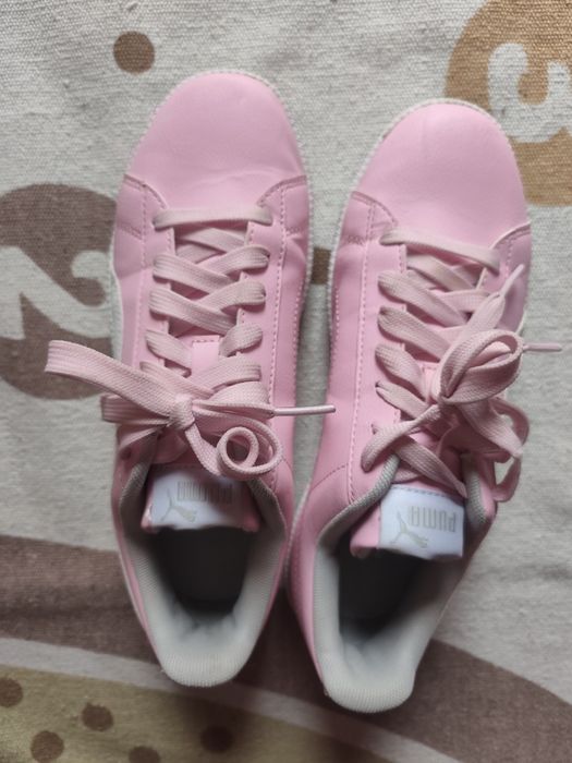 Запазени кецове Puma розови 38н