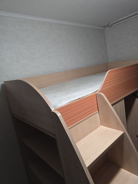 Продам детский гарнитур (модульная мебель)