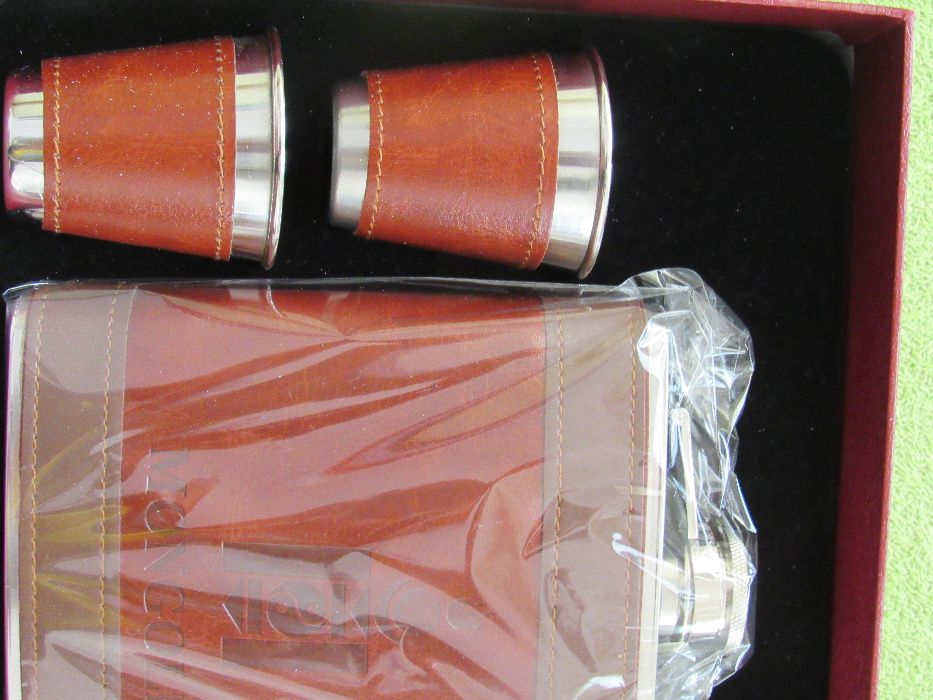 Сет от 4 метални шота и метална фласка от Монголия