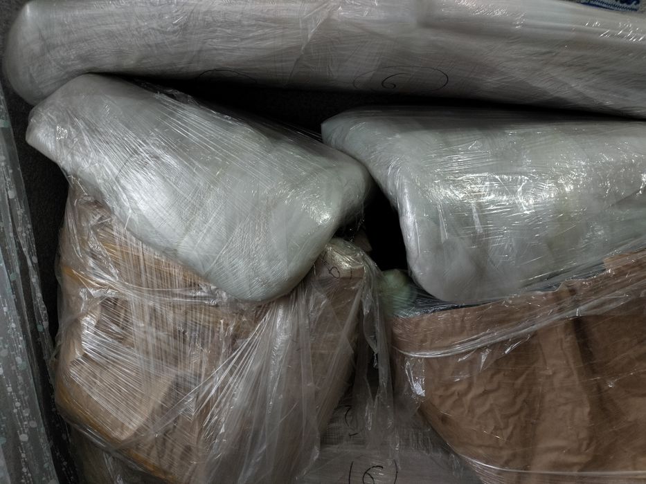 Королевский диван для гостинной