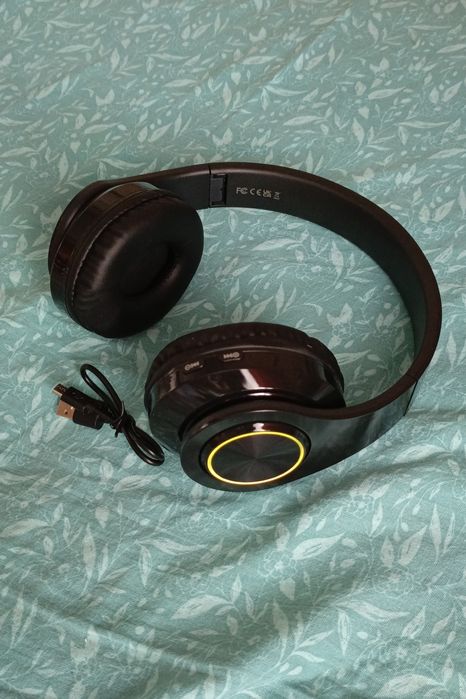 Блютуз наушники новые