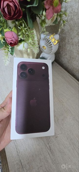 Iphone 18 pro max 256 burgundiy.