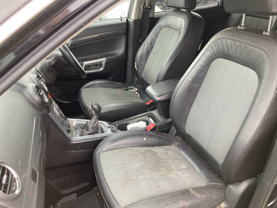 Салон седалки опел антара полу кожен черен