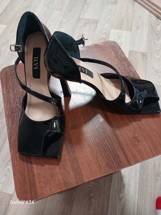 Туфли лаковые новые