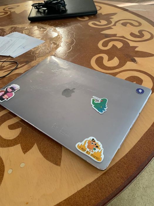 Продам Macbook pro 15 (2016)