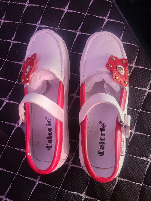 Сандали на девочку 33р