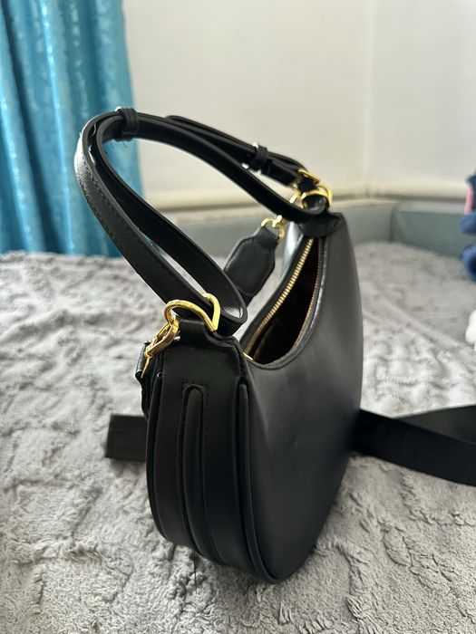 Fendi сумка багет или хобо