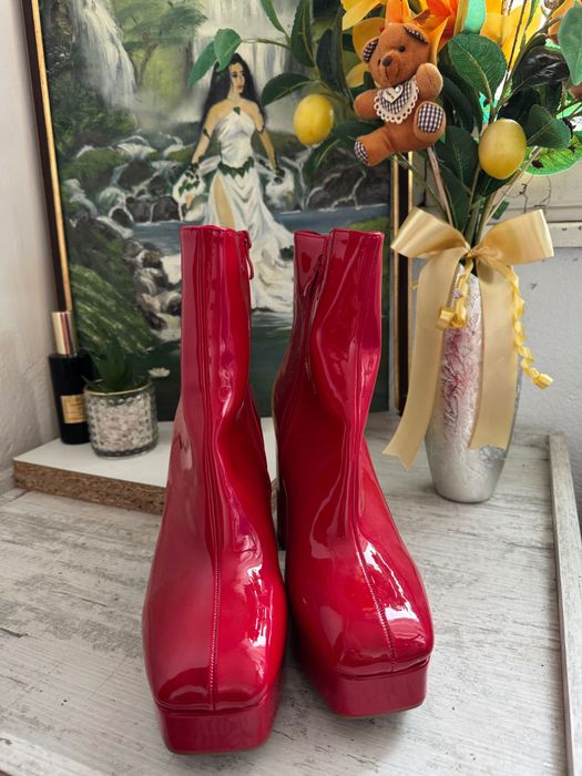 Обувки на дебел ток